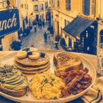 Maranna à Nice : brunch à la carte sur table en bois