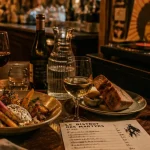 Restaurant dame rue Condorcet, verres à vin dans un bistrot parisien