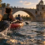 Loisir Avignon : canoë-kayak sur le Rhône sous le Pont d’Avignon