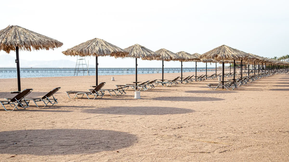 belle plage bien entretenue